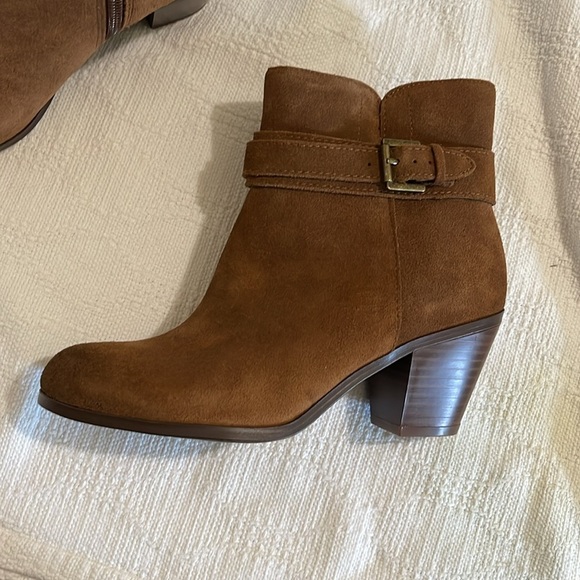 SAM EDELMAN- brown suede buckle booties - NWOT - Picture 2 of 6